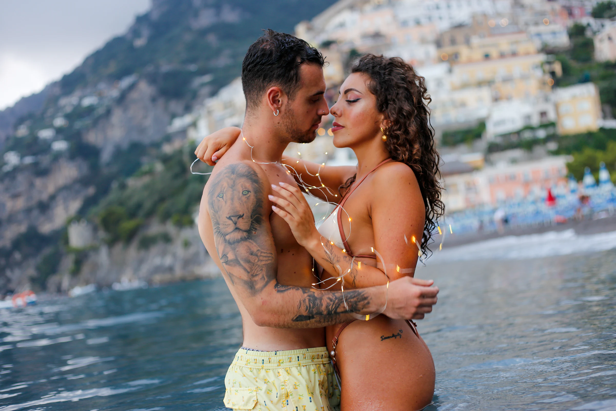 Couple photographed by the sea near Sorrento